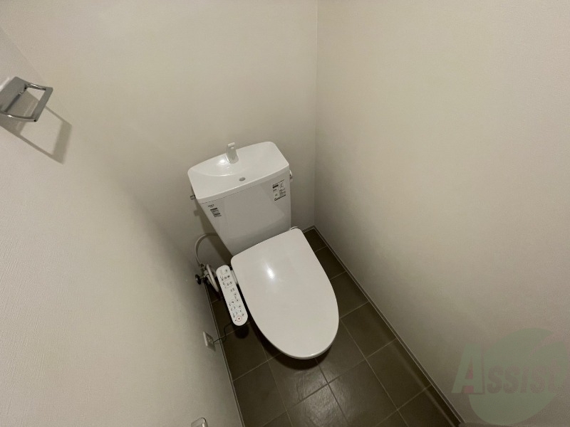 トイレ　シャワートイレになっているので快適です！