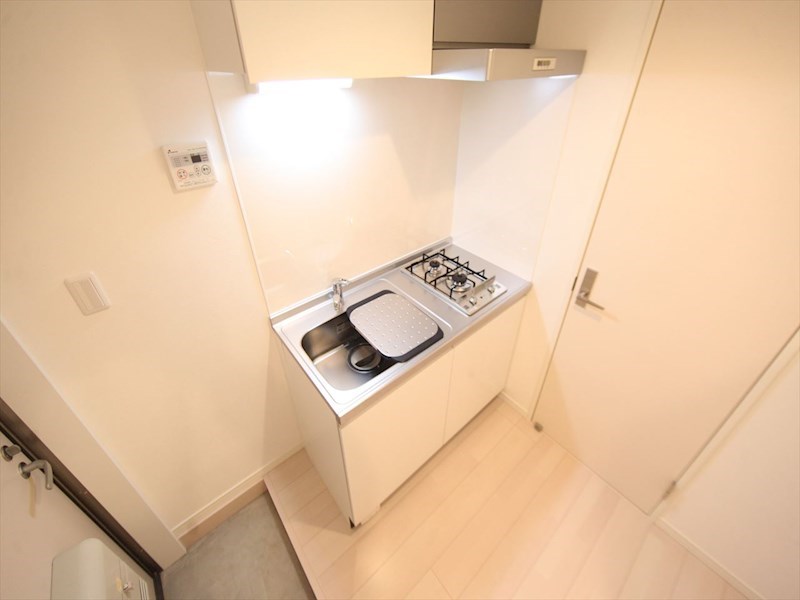 キッチン　システムキッチン（ガス2口）冷蔵庫・レンジ等ご用意できます