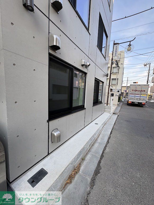 駐車場　エントランス