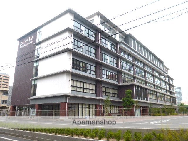中学校　岡山市立桑田中学校（中学校）まで166m