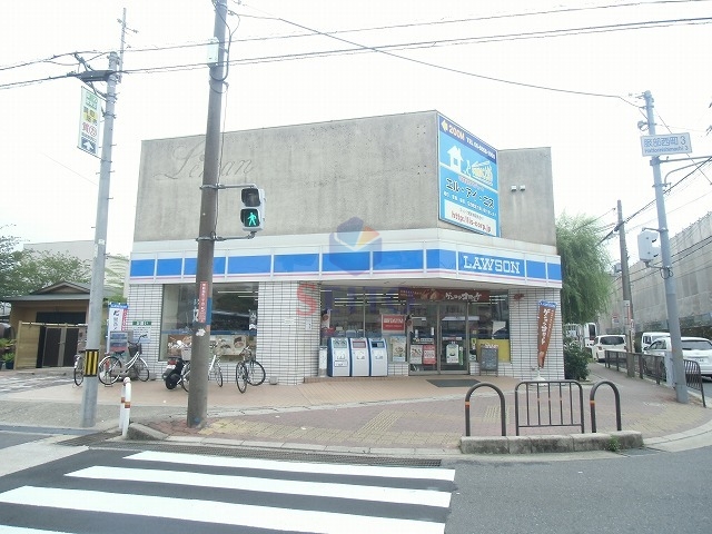 コンビニ　ローソン豊中服部西町5丁目店（コンビニ）まで462m