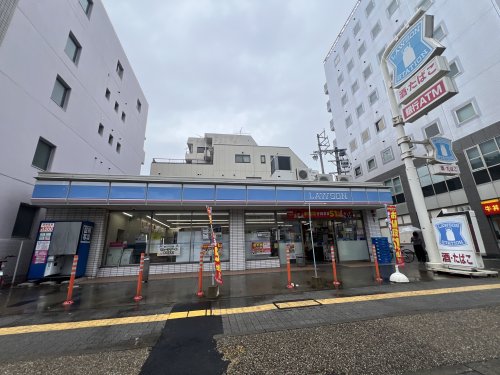 コンビニ　ローソン　上前津駅南店（コンビニ）まで1049m
