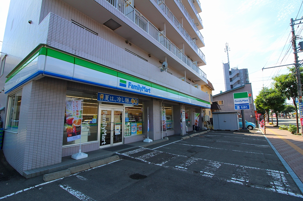 コンビニ　ファミリーマート札幌澄川4条店（コンビニ）まで324m