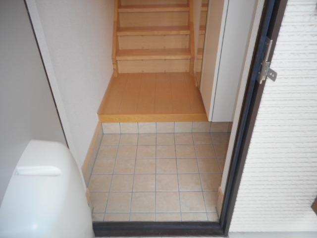 玄関　図面と現状に相違がある場合には現状を優先