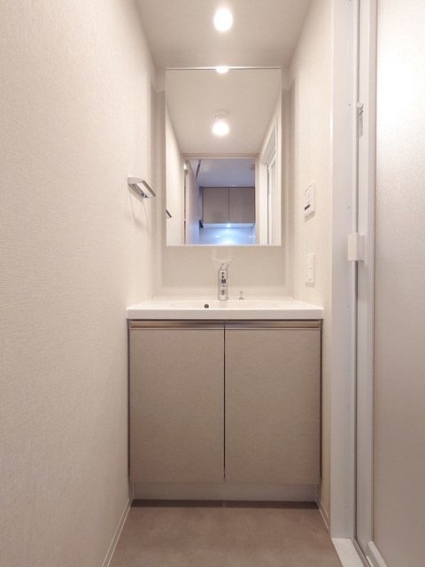 洗面設備　※写真は同タイプ住戸です。