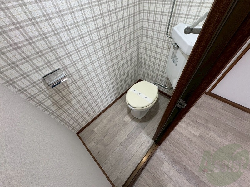 トイレ　こちらはトイレです。清潔感があり、安心して使用できます。