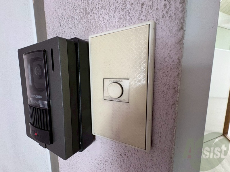 セキュリティ　来客時にはこちらのチャイムで知らせてくれます。