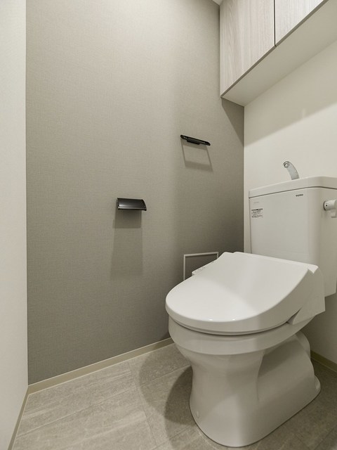 トイレ　※写真は同タイプ住戸です。