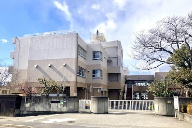 小学校　川崎市立栗木台小学校（小学校）まで601m