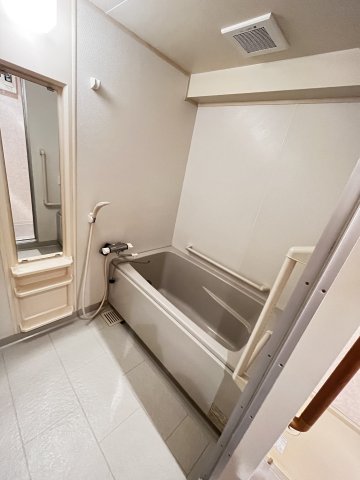 バス・シャワールーム　※同タイプのお部屋の写真を掲載しております。