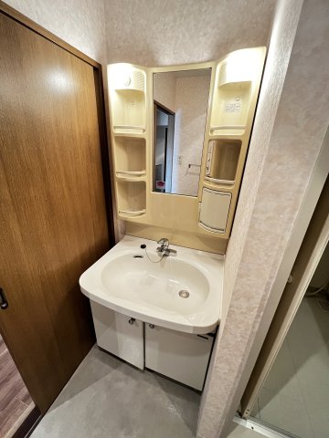 洗面設備　※同タイプのお部屋の写真を掲載しております。