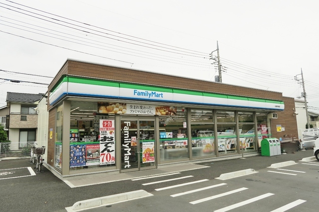 コンビニ　ファミリーマート川越伊勢原店（コンビニ）まで50m