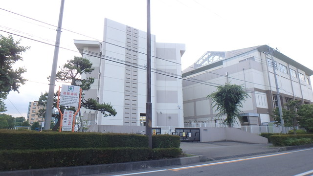 小学校　川越市立霞ヶ関北小学校（小学校）まで190m