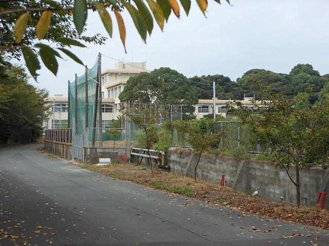 中学校　中間北中学校（中学校）まで950m