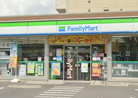 コンビニ　ファミリーマート（コンビニ）まで306m