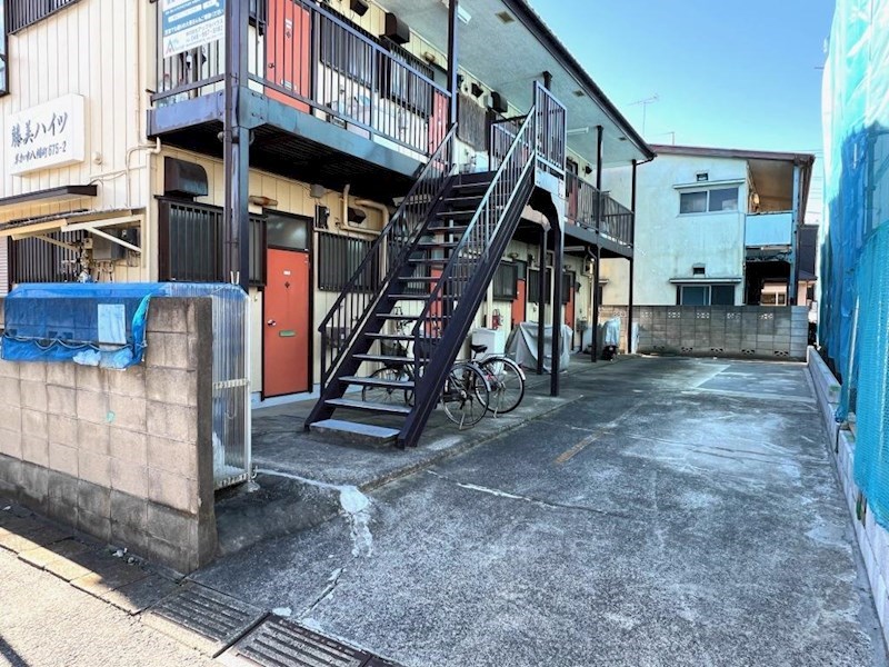 エントランス　建物入口