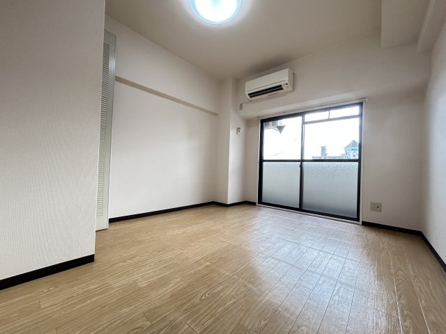 EPO北野レジデンスの居間写真