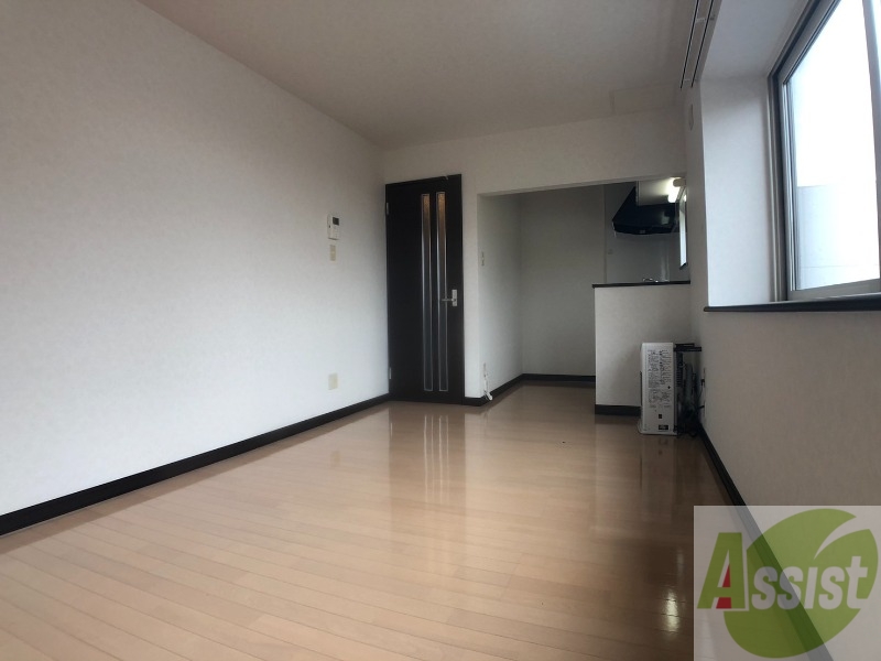 居室・リビング　広くてキレイなお部屋が広がっていて、充実した生活が送れそう。