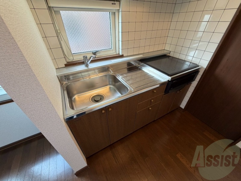 キッチン　こちらはキッチン。調理スペースもあり使いやすそうです。