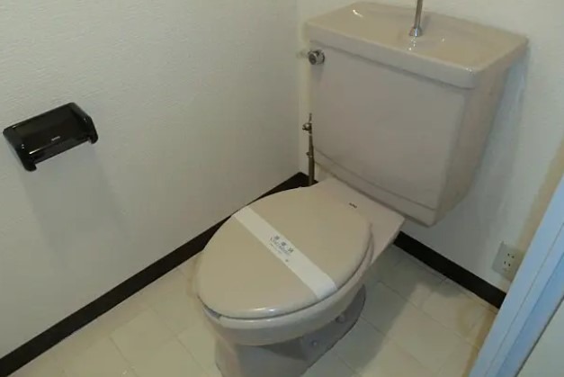 トイレ　※他部屋参考写真