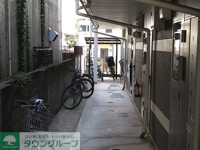 その他共有部分　屋根付き駐輪場（無料）