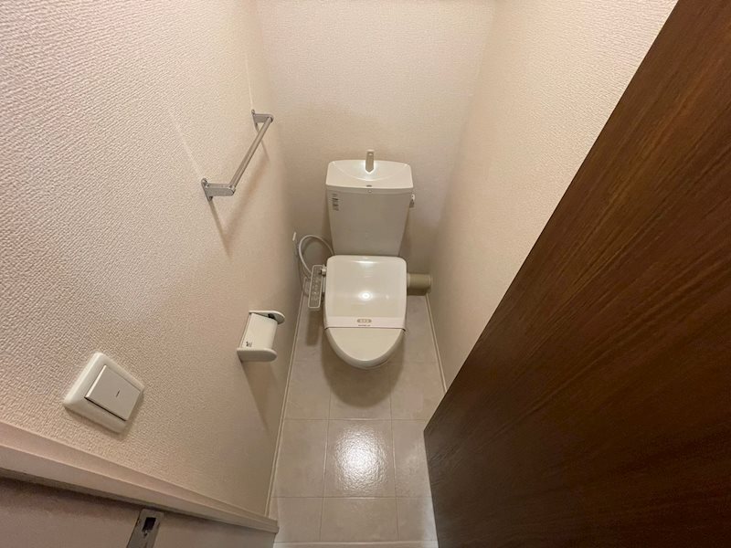 トイレ　別部屋参考になります。