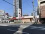 スーパー　デイリーカナートイズミヤ玉造店（スーパー）まで723m