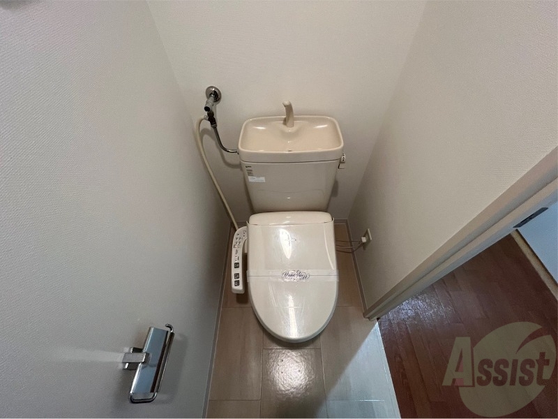 トイレ　こちらはトイレです。清潔感があり、安心して使用できます。