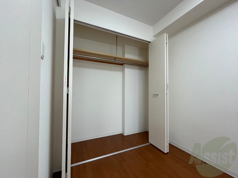 収納　寝室の収納です。部屋がすっきり片付きます。
