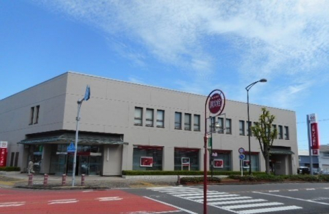 銀行　三菱UFJ銀行碧南支店（銀行）まで1240m
