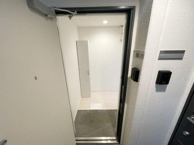 玄関　別号室です