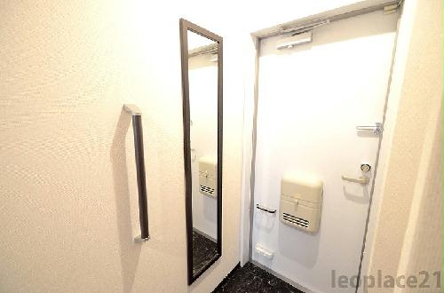玄関　姿見