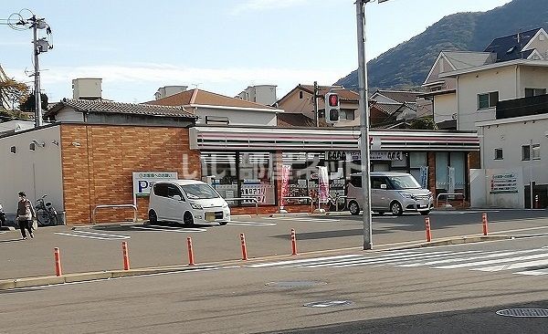 コンビニ　セブンイレブン　門司中二十町店（コンビニ）まで379m