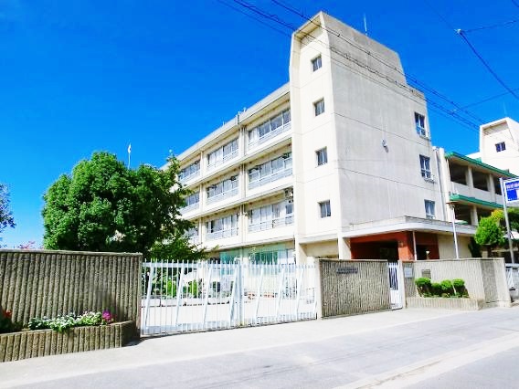 中学校　茨木市立平田中学校（中学校）まで786m