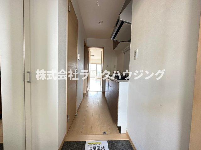 玄関　【お部屋探しはラックハウジングにお問合せ下さいませ】