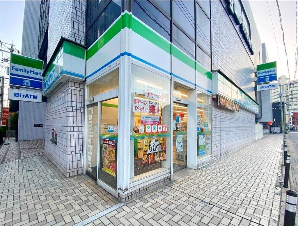 コンビニ　ファミリーマート長崎銅座町店（コンビニ）まで170m