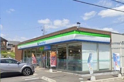 コンビニ　ファミリーマート刈谷泉田町店（コンビニ）まで750m