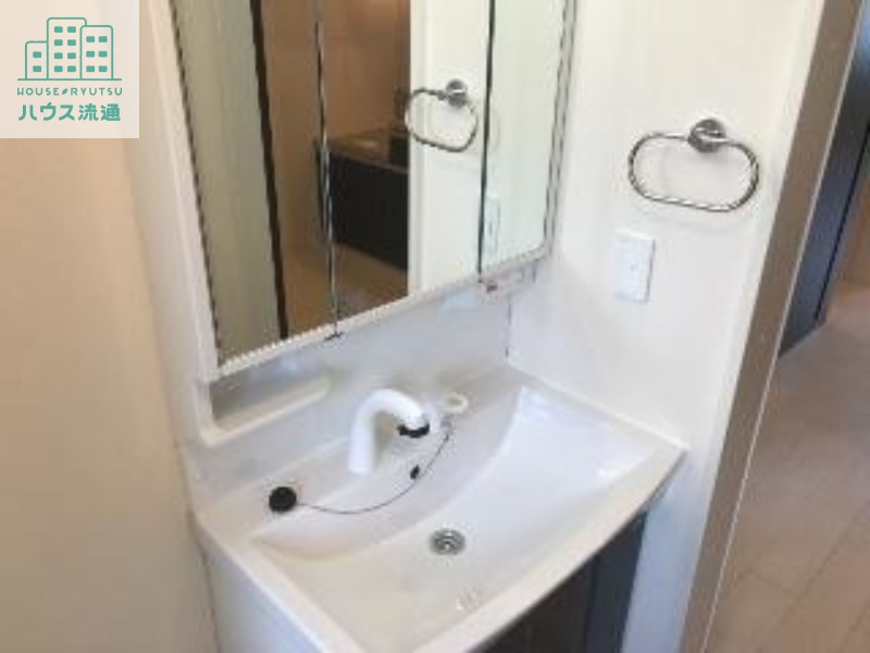 洗面設備　※写真は別号室