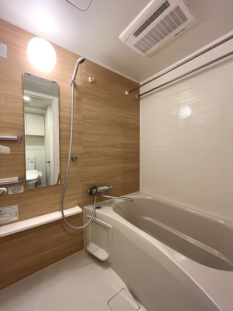 バス・シャワールーム　※写真は同タイプ住戸です。