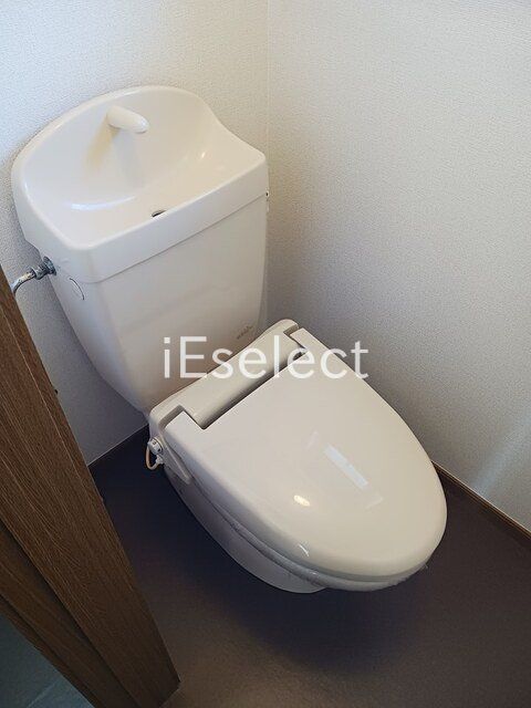 トイレ　清潔感のあるトイレです