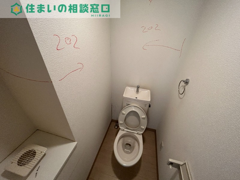 愛知環状鉄道 北岡崎駅 徒歩34分 5階建 築15年のトイレ写真