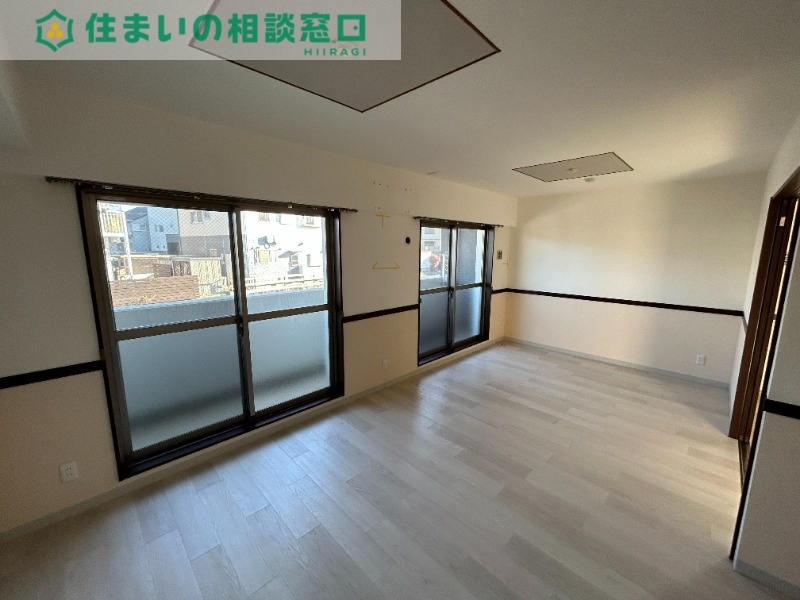 愛知環状鉄道 北岡崎駅 徒歩34分 5階建 築15年の居間写真