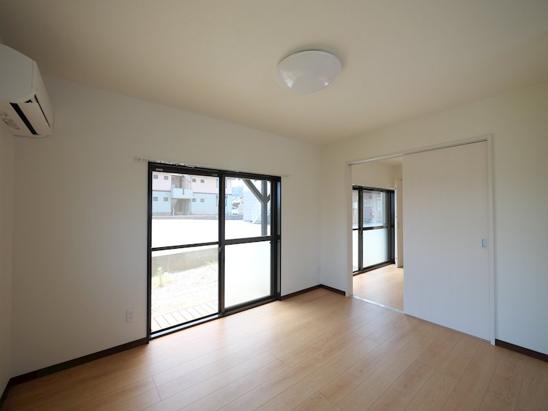 十王堂戸建て3号棟の居間写真