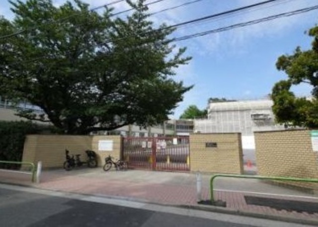 小学校　板橋区立下赤塚小学校（小学校）まで1159m