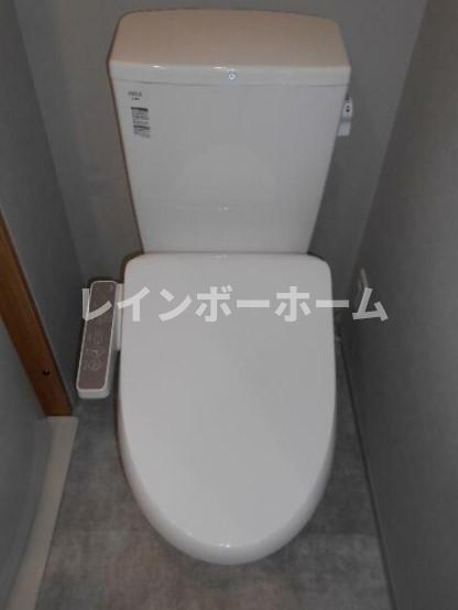 東京メトロ東西線 南行徳駅 徒歩5分 3階建 築6年のトイレ写真