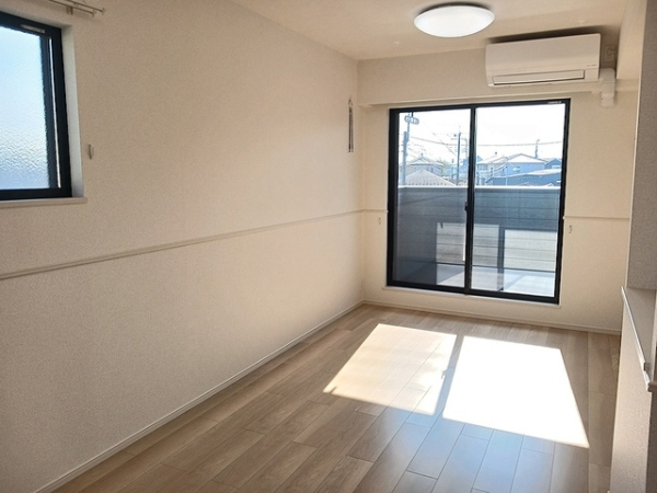 シャルマンM Tの居間写真