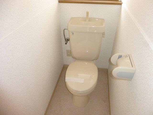 山陽電鉄網干線 山陽天満駅 徒歩2分 3階建 築26年のトイレ写真