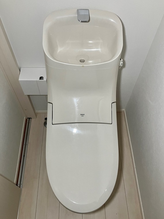 京王新線 幡ケ谷駅 徒歩8分 3階建 築8年のトイレ写真