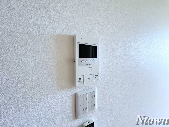 セキュリティ　モニター付きインターホンです。