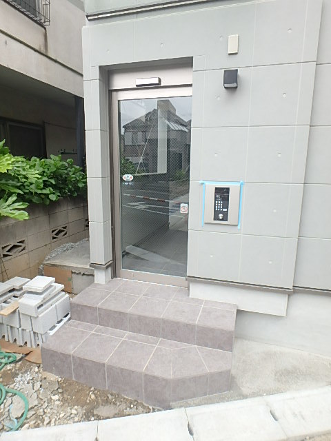 ＪＲ総武線 本八幡駅 徒歩20分 3階建 築10年の外観写真